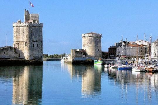 Maison De Charme A La Rochelle Croix-Chapeau Exterior photo