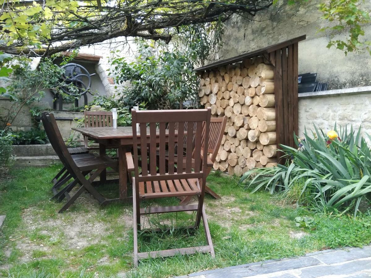 Maison De Charme A La Rochelle Croix-Chapeau Exterior photo